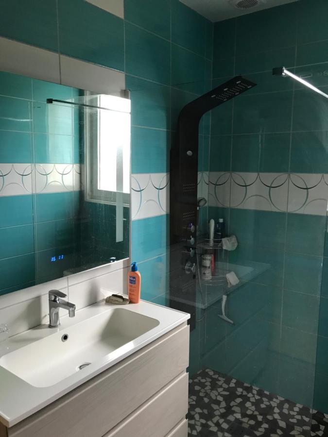 Maison Conviviale Puy-Guillaume Ngoại thất bức ảnh